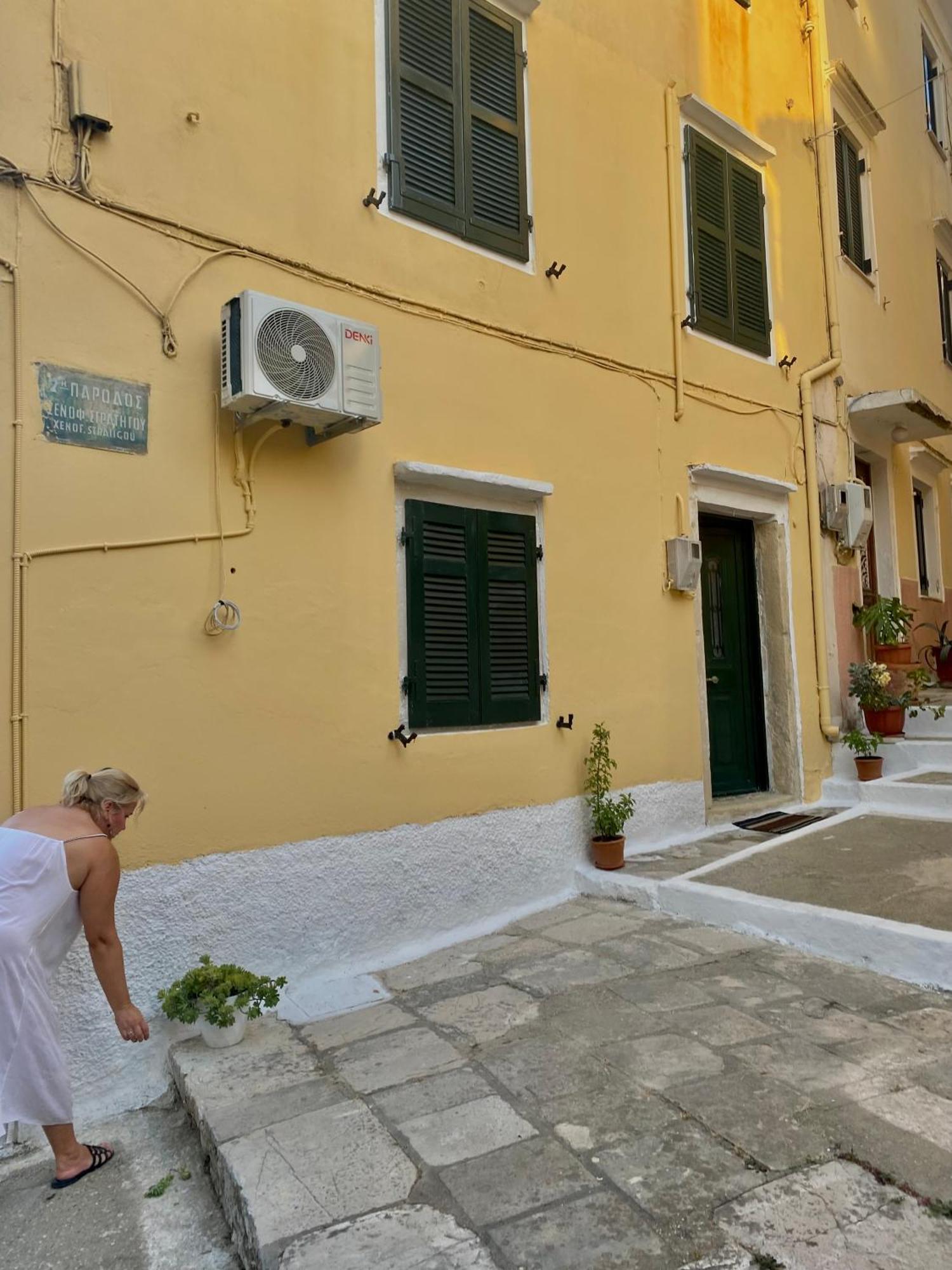 Corfu Port Art Studios Luaran gambar