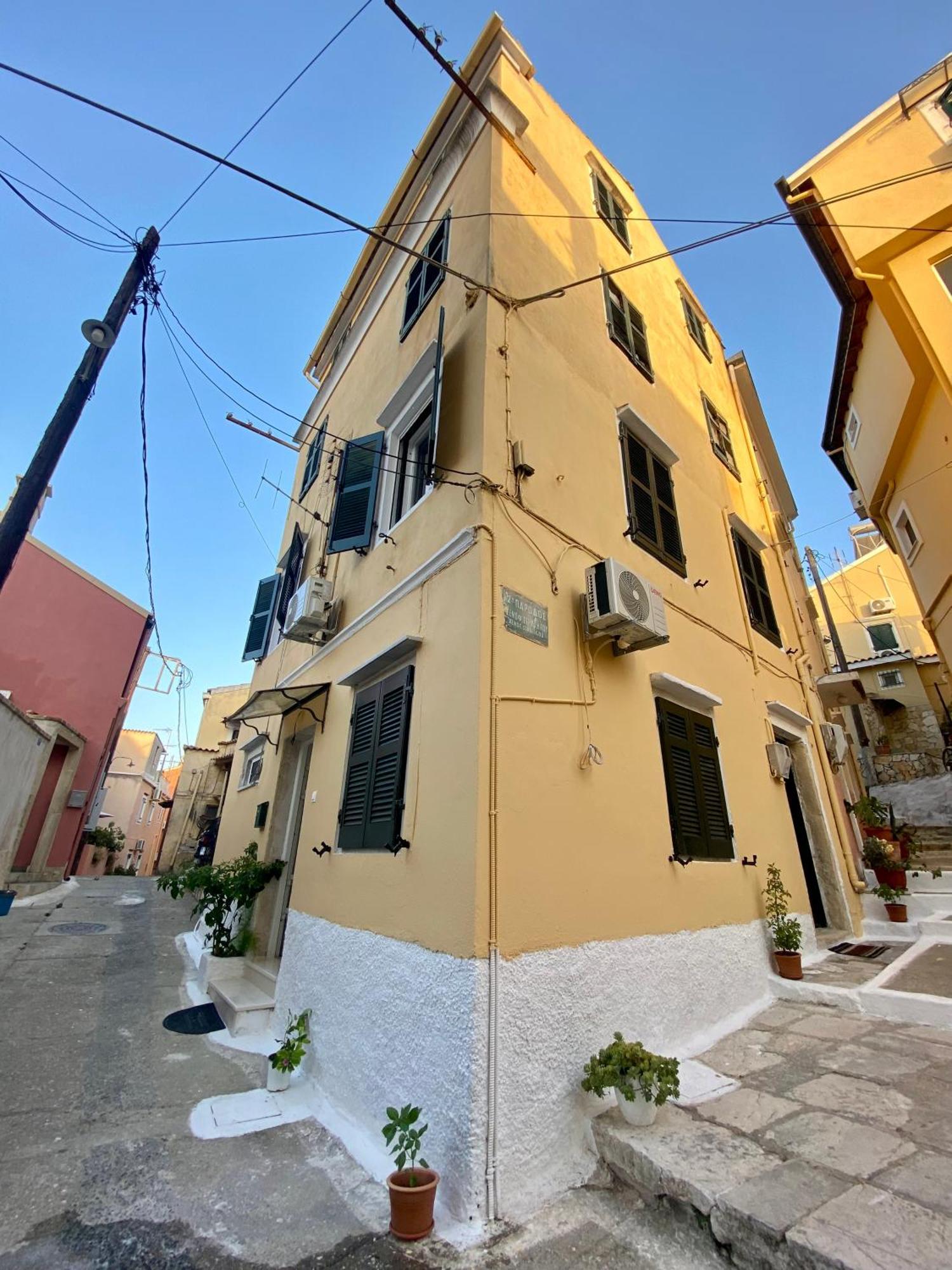 Corfu Port Art Studios Luaran gambar